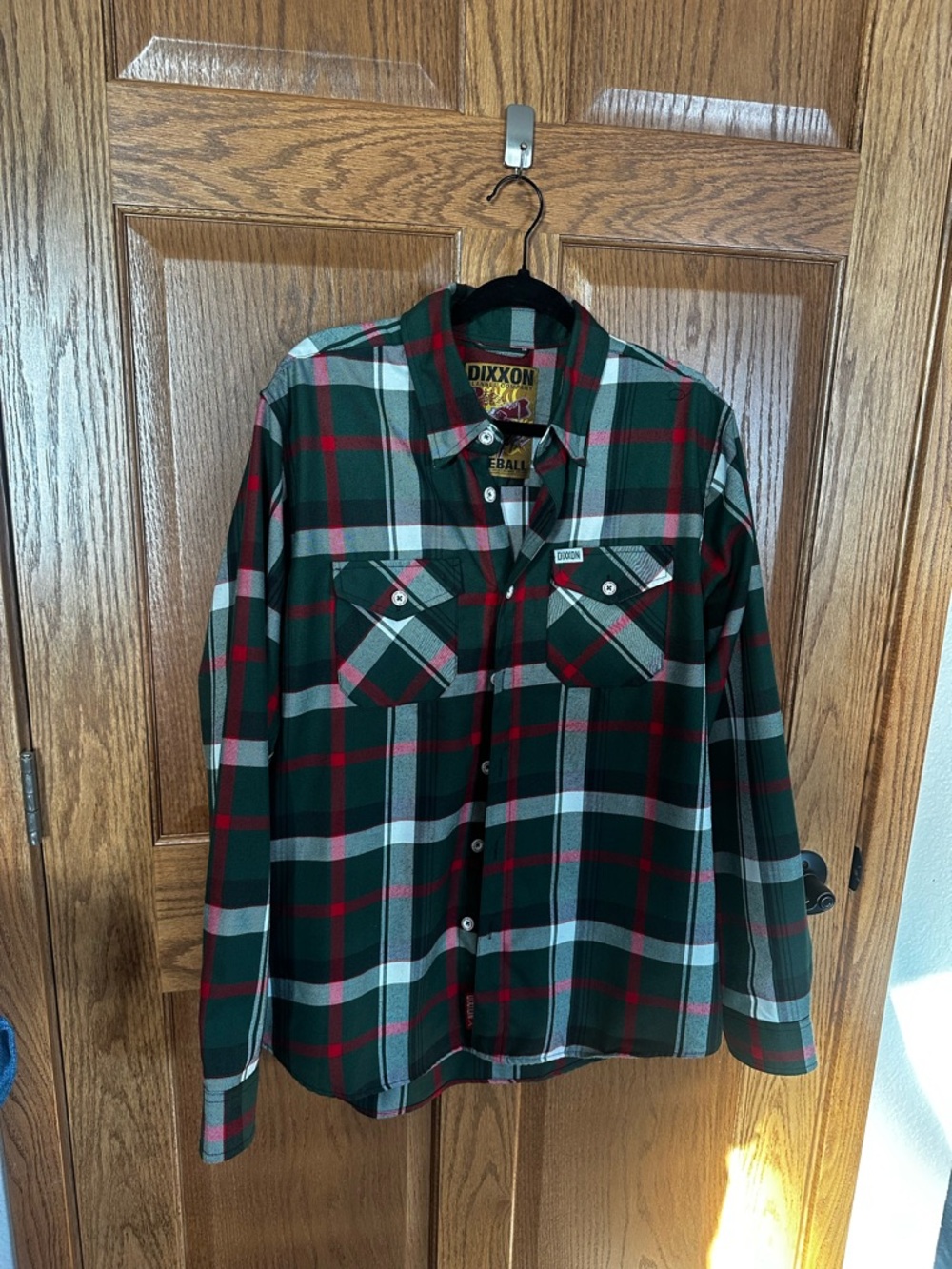 DIXXON Green and Red Plaid Button-Down Shirt Men’s size large